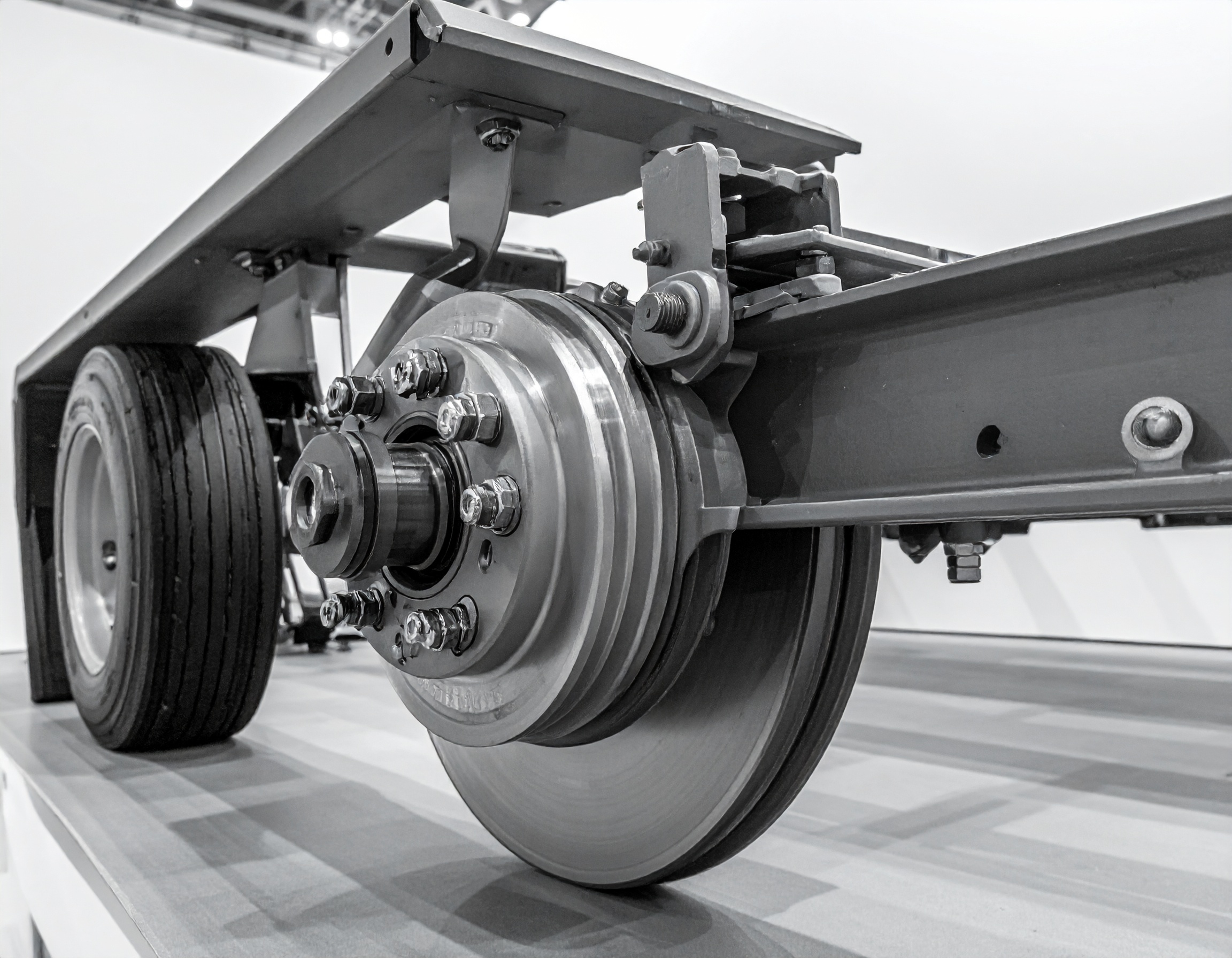 map[class:h-full w-full object-cover transition duration-300 ease-in-out group-hover:scale-105 src:/images/products/axles/9000lb.jpg]